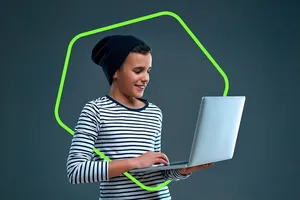 Việc hiểu rõ trẻ em xem gì trên mạng giúp phụ huynh kết nối với con trẻ dễ dàng hơn