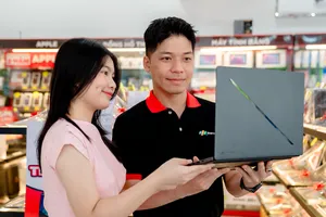 Chiến dịch “Tân Bling đỉnh – AI thông minh" với hàng loạt laptop giảm giá sâu.