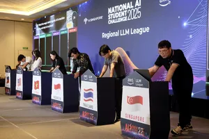 Các thí sinh tham gia giải đấu AWS Regional LLM League.