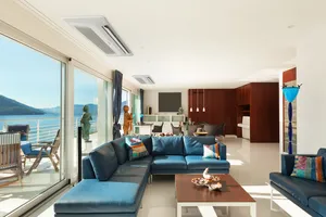 Điều hòa Cassette 1 hướng có thiết kế tinh gọn, dễ dàng lắp đặt...