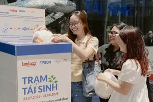 “Trạm Tái Sinh” với hoạt động thu gom thu gom bao nylon.