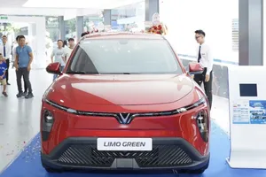 Trong đợt bàn giao đầu tiên vào tháng 8, VinFast Limo Green ghi nhận nhiều phản hồi tích cực từ tài xế công nghệ lẫn doanh nghiệp vận tải