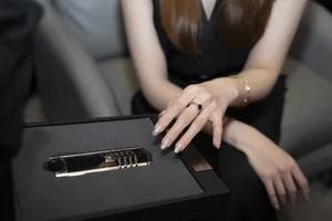 Vertu Signature V mang phong cách đặc biệt