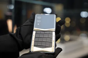 Vertu Quantum Flip