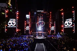 Sân khấu công nghệ hiện đại, dùng âm nhạc để kể câu chuyện của cảm xúc tại sự kiện Y-FEST 2025