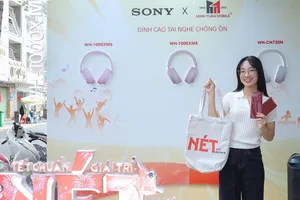 Ban tổ chức dành tặng các phần quà giá trị cho khách hàng may mắn thông qua chương trình bốc thăm