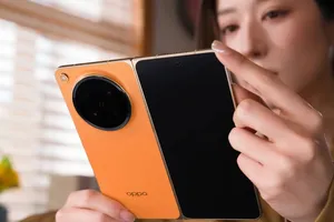 OPPO Find N6 gần như không cảm nhận thấy nếp gấp khi sử dụng