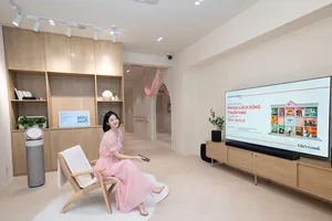 Diễn viên Shin Ye Eun trong không gian “Chọn K-Tech, Sống Chuẩn Hàn”