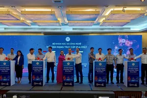 Thứ trưởng Bộ KH-CN Phạm Đức Long cùng các đơn vị khởi động chương trình IPv6 giai đoạn 2026-2030.
