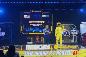 ông Đoàn Văn Hiểu Em, CEO công ty Cổ phần đầu tư Điện máy Xanh khai mạc sự kiện.