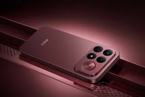 Điện thoại POCO F9 Ultra với màu Đỏ Cherry ấn tượng.