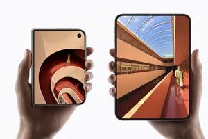 iPhone Duo sở hữu màn hình trong 7,6 inch, mang lại không gian lớn để xem nội dung, chơi game và đa nhiệm. (Nguồn: Apple)