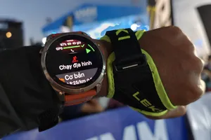Garmin fēnix 9 Pro sáng rực trước vạch xuất phát VMM 2026
