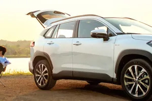 Toyota Hybrid ưu đãi lớn trong năm 2026: Sở hữu ô tô trở nên dễ dàng hơn