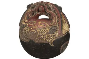 Thâm nghiêm, trầm mặc với “Nét vàng son”