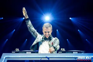 DJ số 1 thế giới Armin van Buurenquay trở lại Việt Nam 