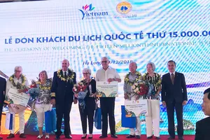 Du lịch Việt Nam đón vị khách thứ 15 triệu là người quốc tịch Mỹ