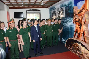 Thắp sáng tinh thần cống hiến, hy sinh của dân công hỏa tuyến