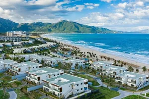 Khu nghỉ dưỡng nằm ở Bãi Dài được bình chọn là "Khu nghỉ dưỡng biển sang trọng tốt nhất Việt Nam"