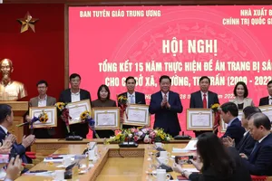 Ban Tuyên giáo Trung ương đã trao tặng 2 Bằng khen cho tập thể có thành tích xuất sắc trong công tác chỉ đạo, triển khai Đề án và 9 tập thể có thành tích xuất sắc trong công tác tổ chức, thực hiện Đề án.