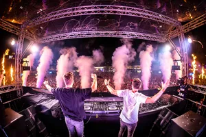 Lễ hội âm nhạc S2O Songkran thu hút người tham dự bởi màn trình diễn đặc biệt của nước và âm nhạc