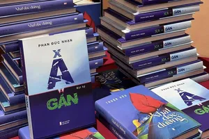 Ra mắt tác phẩm của hai cây bút miền Trung tâm huyết với văn chương