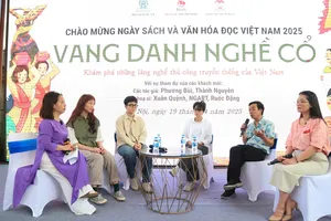 Giao lưu với nhóm tác giả bộ sách Vang danh nghề cổ