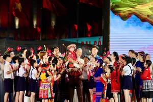 Chương trình nghệ thuật đặc biệt “Người là Hồ Chí Minh” 