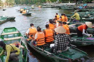 Sở Du lịch Ninh Bình lên tiếng về thông tin du khách bị mắc kẹt tại Tam Cốc – Bích Động