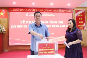 Nhà Xuất bản Chính trị quốc gia Sự thật phát động ủng hộ Quỹ Đền ơn đáp nghĩa