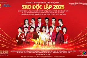 Chương trình diễn ra lúc tối ngày 24-8 tại Nhà hát Hồ Gươm, truyền hình trực tiếp trên VTV1 