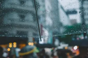 Cảnh báo người dân, du khách, hướng dẫn kỹ năng phòng chống mưa lũ, sạt lở