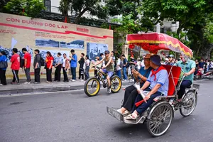 Trải nghiệm lịch sử qua triển lãm "80 năm rạng rỡ non sông - Con đường Độc lập”