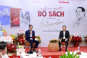 Nhà báo Lê Xuân Sơn ra mắt bộ ba tác phẩm thơ - bút ký - du ký. Ảnh NHƯ Ý