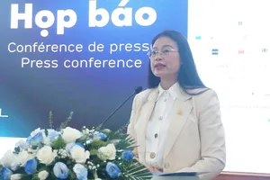 Giám đốc Sở VH-TT Hà Nội Bạch Liên Hương phát biểu tại họp báo