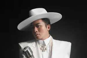 Tùng Dương trở lại với tình ca bất hủ trên đĩa than