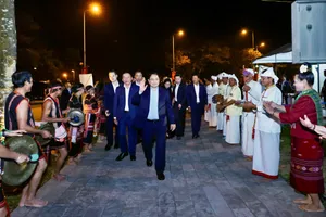 Thủ tướng Phạm Minh Chính dự khai mạc Tuần “Đại đoàn kết các dân tộc - Di sản văn hóa Việt Nam”. Ảnh: VIẾT CHUNG 