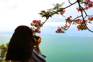 Các bạn trẻ “Gen Z” định hình lại cách du lịch. Ảnh: THU HÀ