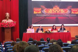 Ban tổ chức chia sẻ về Lễ hội Văn hóa Thế giới tại Hà Nội. Ảnh: THU HÀ