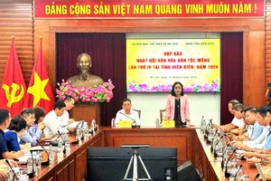 Họp báo Ngày hội văn hóa dân tộc Mông lần thứ IV. Ảnh VIỆT TRUNG 