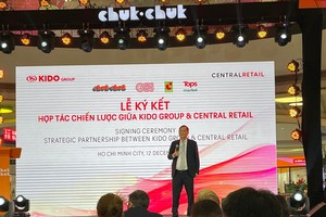 KIDO集團總經理陳榮源在儀式上介紹Chuk Chuk發展計劃。