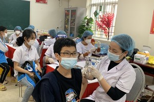 建議盡快為12歲以下學生接種以放心上課。