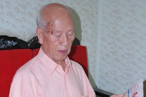 本報是林思光老先生每天不可或缺的精神食糧。