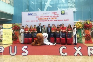 芽莊至韓國釜山航線開通儀式。 