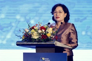 國家銀行行長阮氏紅。