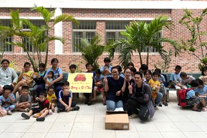 大发公司中秋送暖