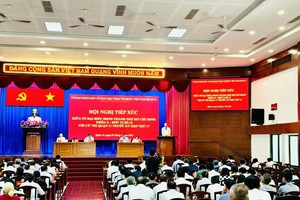 市委常务副书记阮胡海发表讲话并布置任务。