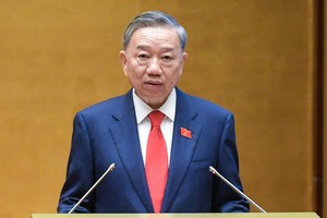 党中央总书记、国家主席苏林。