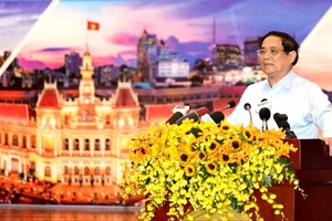 范明政总理主持会议。