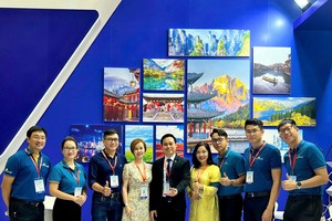 顺捷旅行社参加国际旅游展